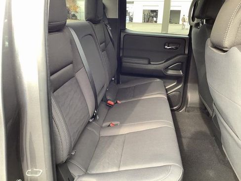 Used 2024 Nissan Frontier SV w/ Technology Package image 30