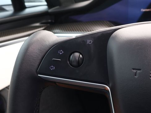 Used 2022 Tesla Model S Plaid image 19