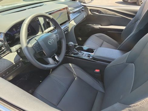 Used 2026 Toyota Camry XLE AWD/4WD image 3