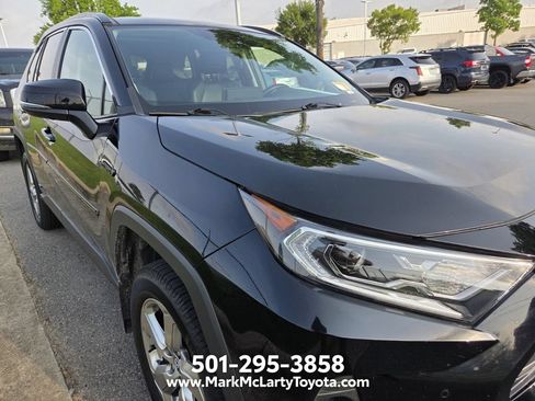 Used 2021 Toyota RAV4 Limited AWD/4WD image 4