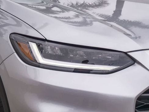 Certified 2026 Honda HR-V LX image 4