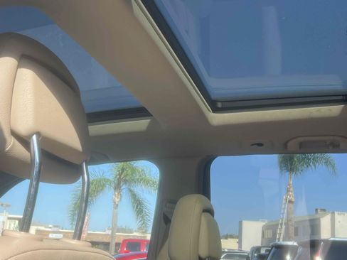 Used 2011 Mercedes-Benz GLK 350 4MATIC image 10