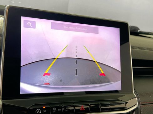 Used 2022 Jeep Compass Trailhawk w/ Sun and Sound Group image 13