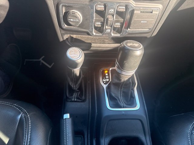 Used 2022 Jeep Wrangler Unlimited Sahara AWD/4WD image 19