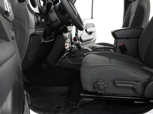 New 2026 Jeep Wrangler Unlimited Rubicon AWD/4WD image 14