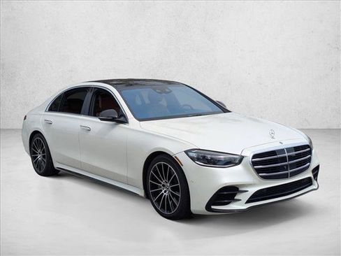 Certified 2021 Mercedes-Benz S 580 4MATIC Sedan w/ AMG Line image 3