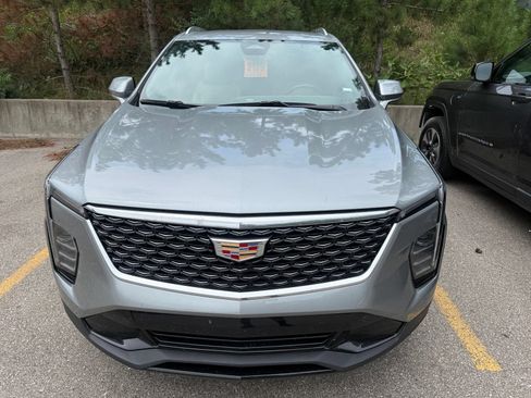 Used 2024 Cadillac XT4 Premium Luxury FWD image 5