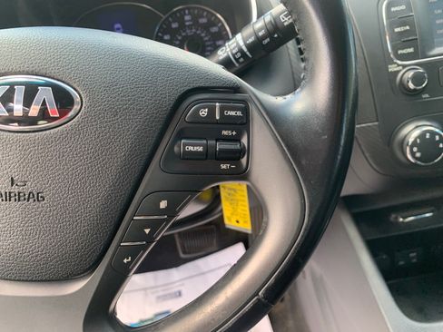 Used 2016 Kia Forte EX FWD image 9