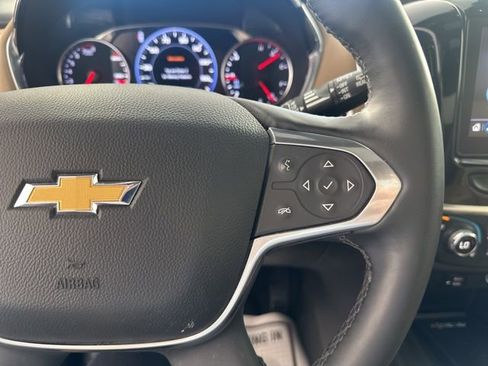 Used 2023 Chevrolet Traverse Premier image 22