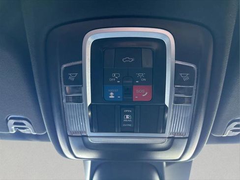 Certified 2024 RAM 1500 Laramie AWD/4WD image 33