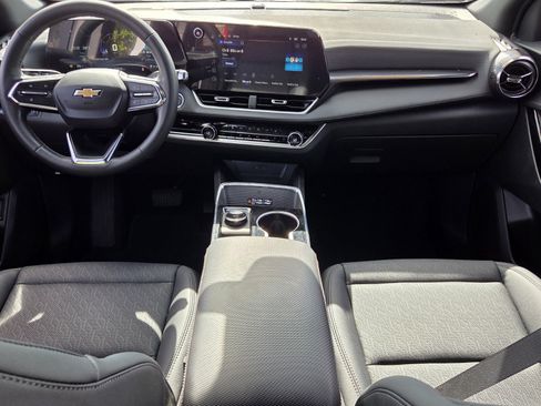 Certified 2026 Chevrolet Equinox LT w/ Convenience Package II FWD image 12
