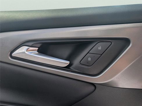 New 2026 Chevrolet Traverse LT w/ Midnight/Sport Edition FWD image 21