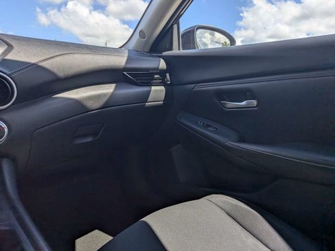 Used 2024 Nissan Sentra SV FWD image 15