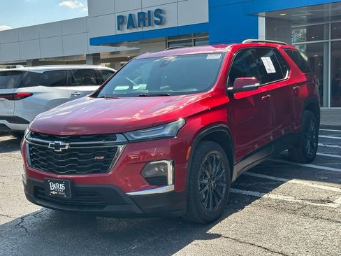 Used 2023 Chevrolet Traverse RS FWD image 3