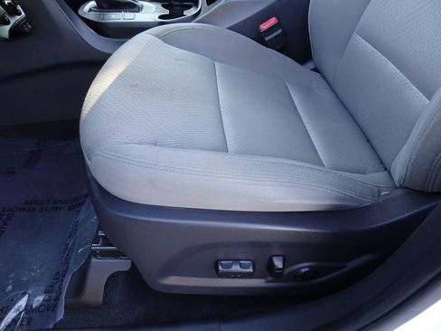 Used 2018 Hyundai Santa Fe Sport w/ 2.4L Value Package 02 FWD image 8