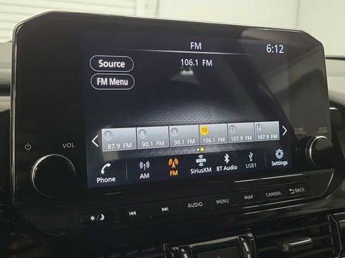Used 2024 Nissan Pathfinder SL w/ SL Premium Package FWD image 28