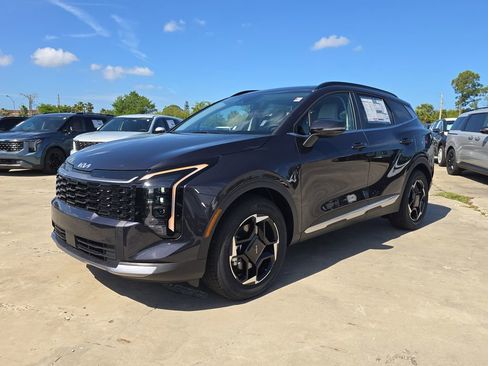 New 2026 Kia Sportage EX FWD image 4