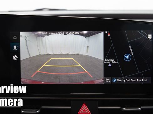 Used 2025 Hyundai Elantra Limited image 28