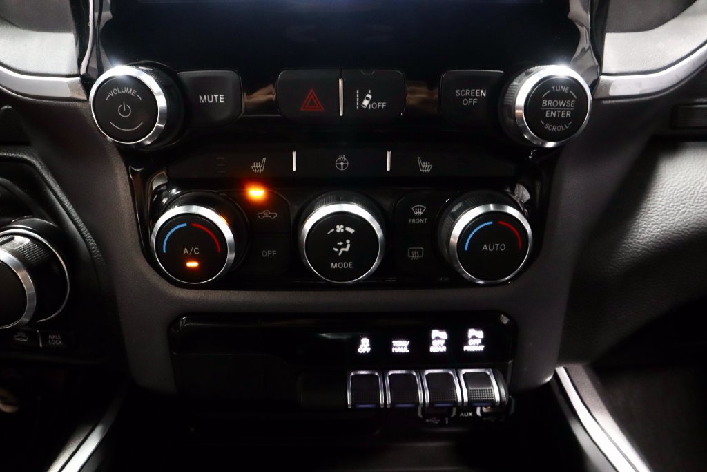 Used 2023 RAM 1500 Big Horn AWD/4WD image 30
