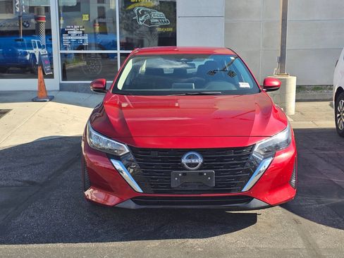 Used 2024 Nissan Sentra SV FWD image 3