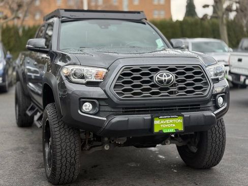 Used 2021 Toyota Tacoma TRD Off-Road w/ TRD Premium Off Road Package image 7