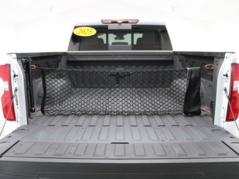 Used 2025 Chevrolet Silverado 1500 LT Trail Boss w/ LT Trail Boss Premium Package AWD/4WD image 19