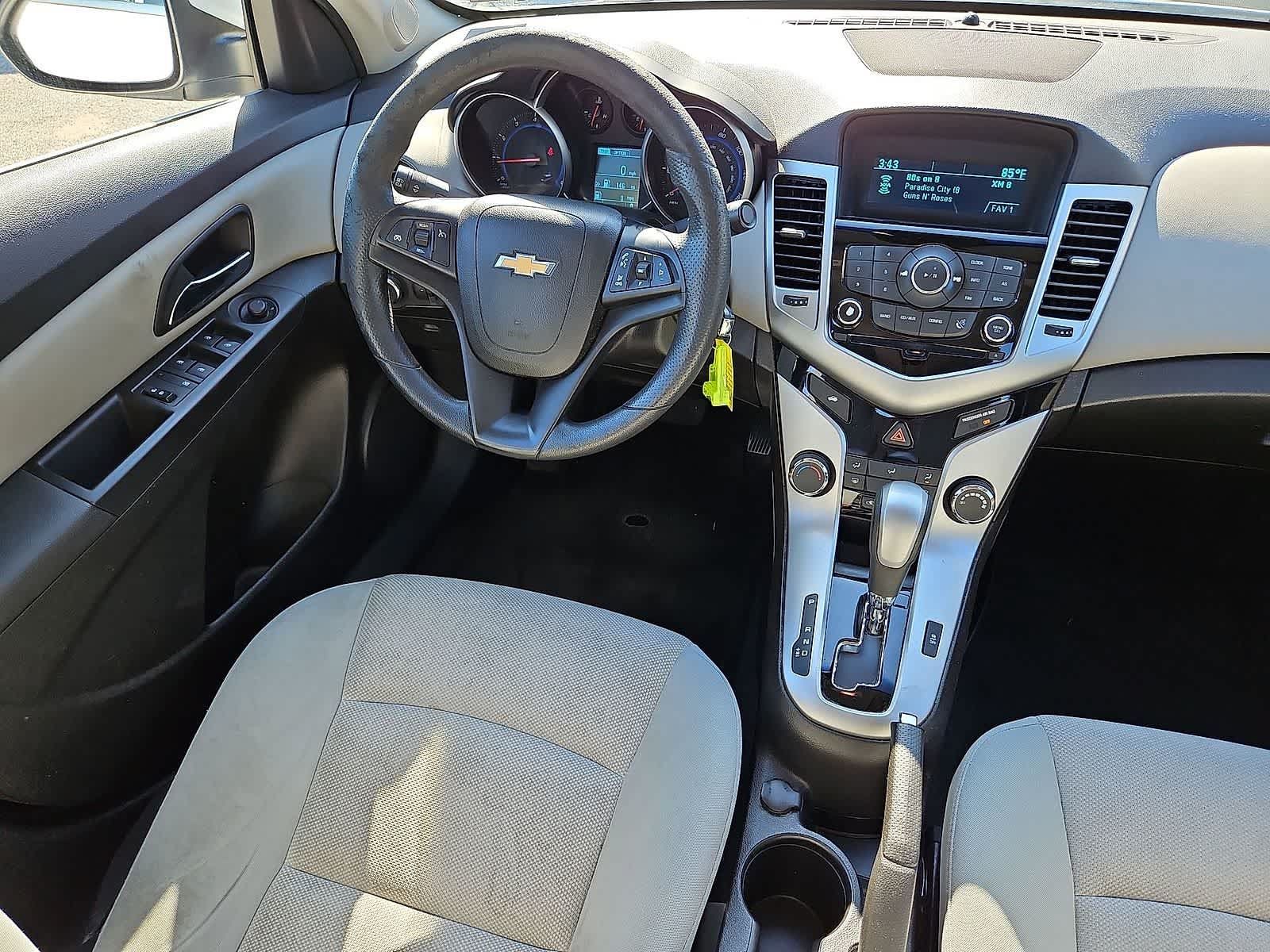 Used 2016 Chevrolet Cruze LT FWD image 10