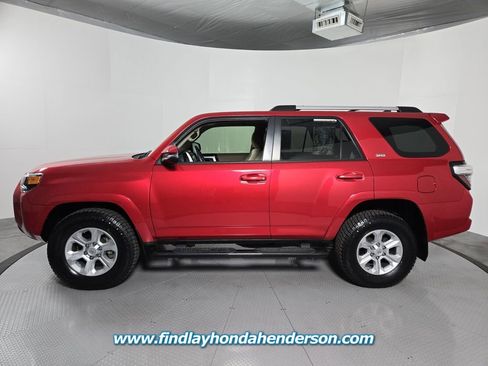 Used 2020 Toyota 4Runner SR5 Premium image 3