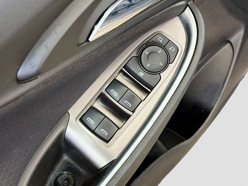 Used 2018 Chevrolet Malibu LT FWD image 18