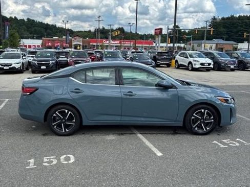 Used 2024 Nissan Sentra SV FWD image 9