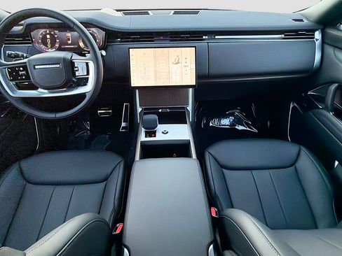 New 2026 Land Rover Range Rover Long Wheelbase SE AWD/4WD image 16