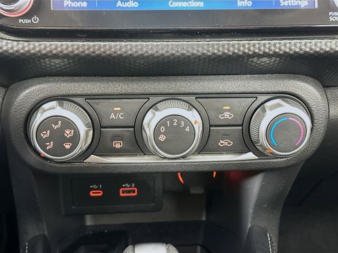 Used 2024 Nissan Kicks SV image 21