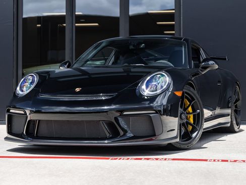 Certified 2018 Porsche 911 GT3 RWD image 1