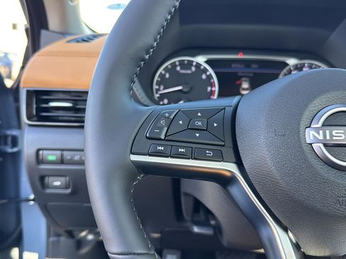 New 2025 Nissan Sentra SV w/ SV Premium Package image 18