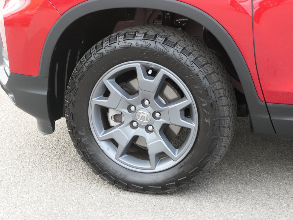 Used 2025 Honda Passport TrailSport image 8