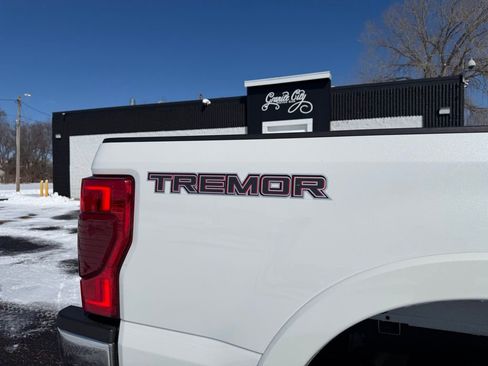 Used 2022 Ford F250 Lariat w/ Tremor Off-Road Package image 21