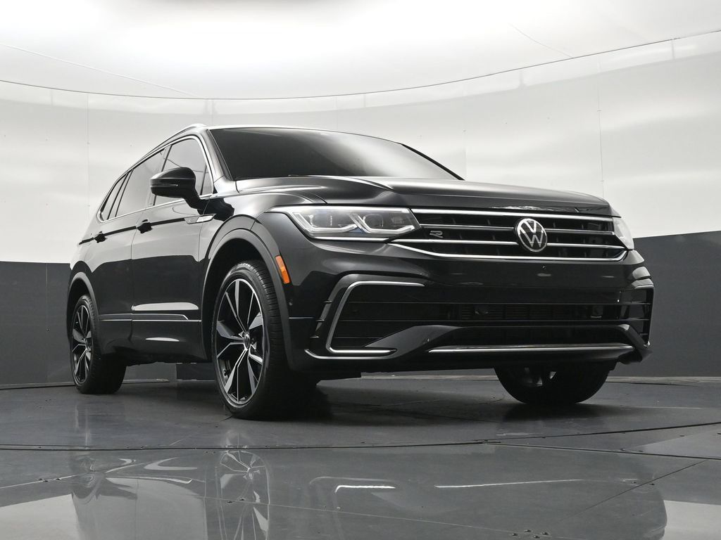 Used 2024 Volkswagen Tiguan SEL R-Line AWD/4WD image 35