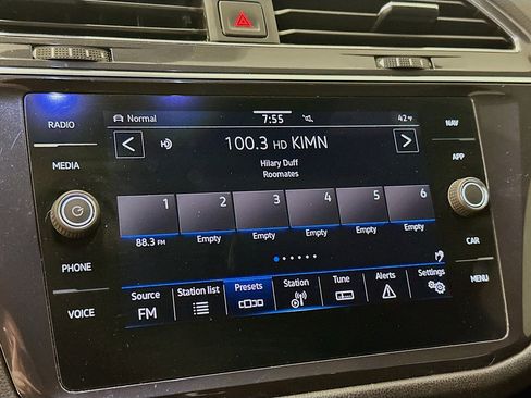 Used 2021 Volkswagen Tiguan SEL Premium R-Line image 21