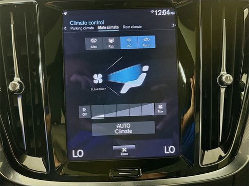 Used 2022 Volvo S60 B5 R-Design w/ Advanced Package image 15