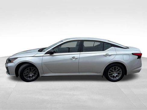 Used 2024 Nissan Altima 2.5 S FWD image 4