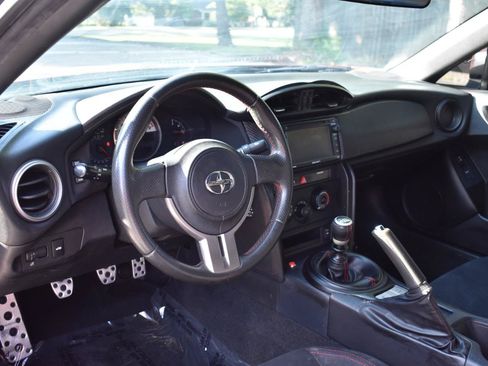 Used 2014 Scion FR-S RWD image 13