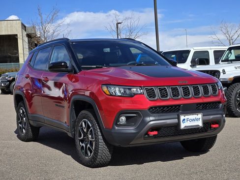 New 2026 Jeep Compass Trailhawk w/ Sun, Sound & Navigation Group AWD/4WD image 2