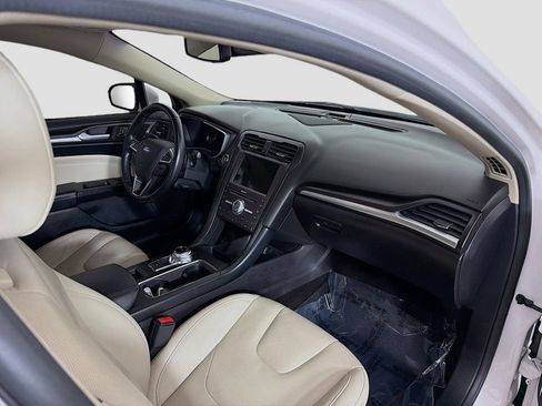 Used 2017 Ford Fusion Titanium image 20