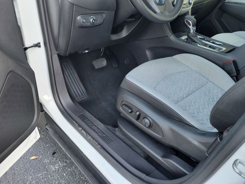 Certified 2024 Chevrolet Equinox LS w/ LS Convenience Package image 23