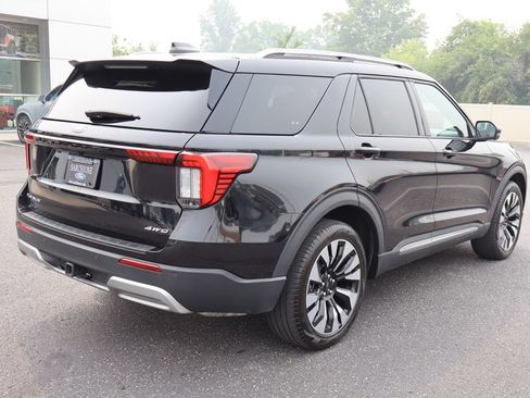 Used 2025 Ford Explorer Platinum w/ LUX Leather Package AWD/4WD image 3