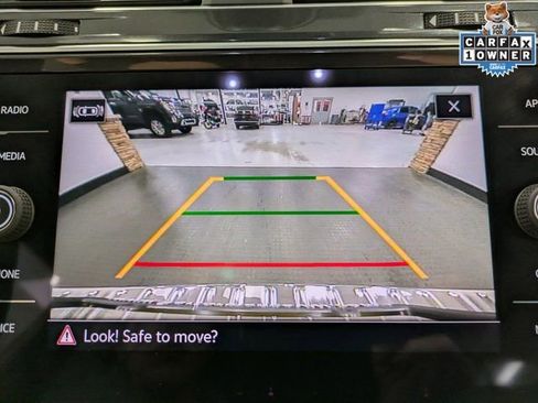 Used 2022 Volkswagen Tiguan SE image 14