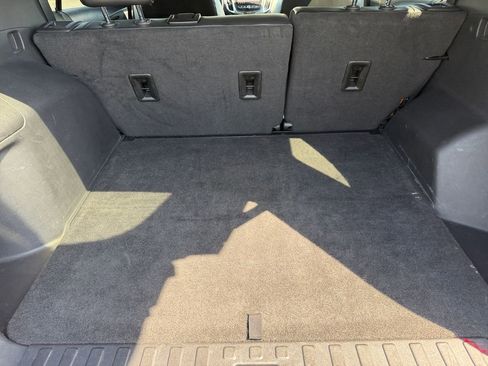 Used 2023 Chevrolet Equinox Premier AWD/4WD image 17