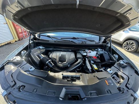 Used 2025 GMC Acadia Elevation image 30