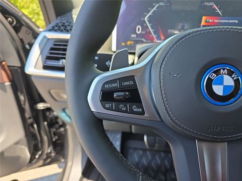 New 2026 BMW X5 xDrive50e w/ M Sport Package AWD/4WD image 32