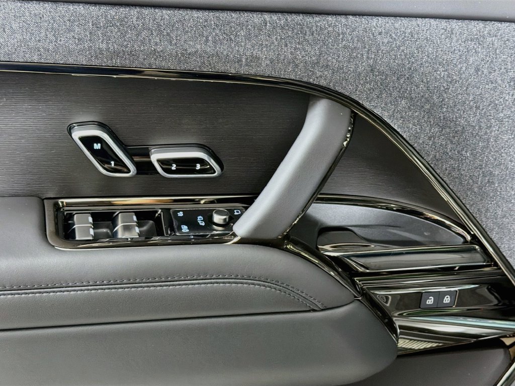 New 2027 Land Rover Range Rover Sport Dynamic SE AWD/4WD image 18
